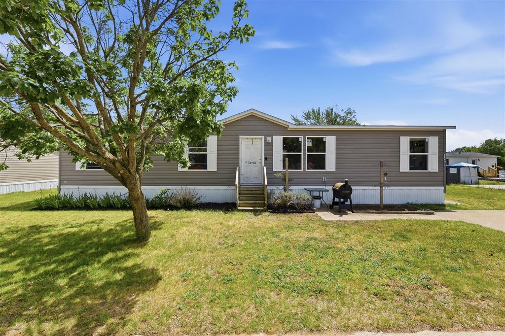 14290 Newport Drive, West Olive, MI 49460