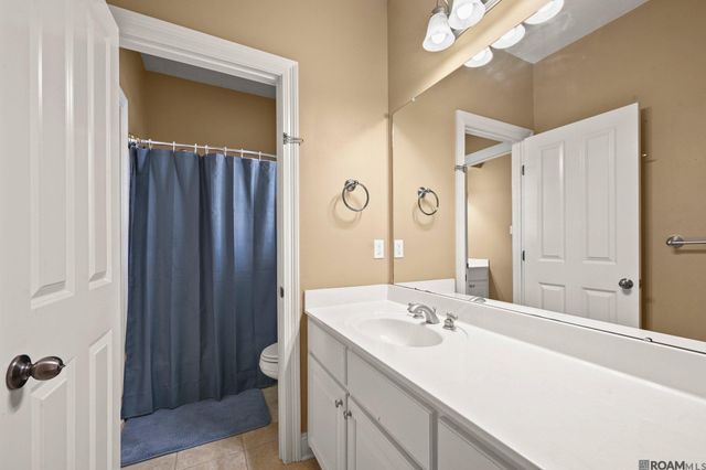 18236 Lake Harbor Ln, Prairieville, LA 70769