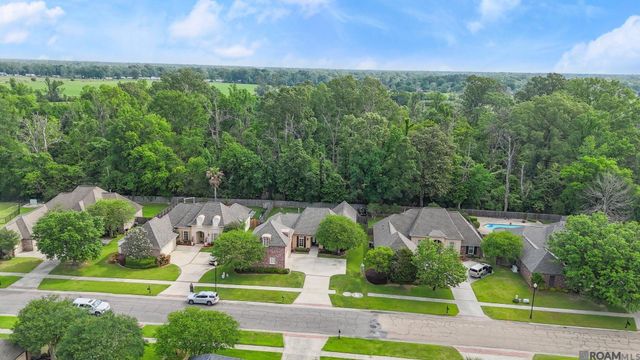 18236 Lake Harbor Ln, Prairieville, LA 70769