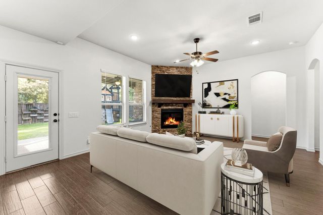 15 Pioneer Canyon Place, The Woodlands, TX 77375