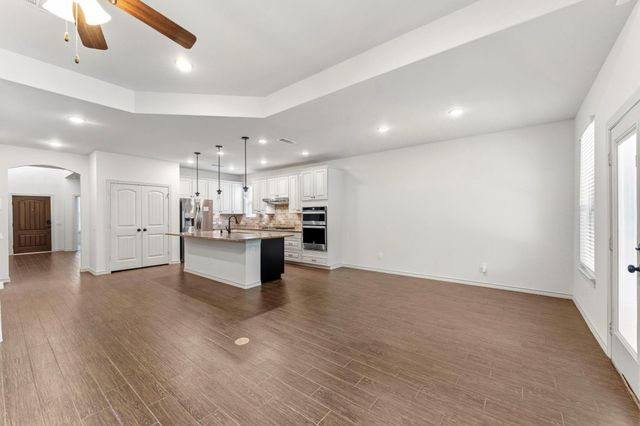 15 Pioneer Canyon Place, The Woodlands, TX 77375