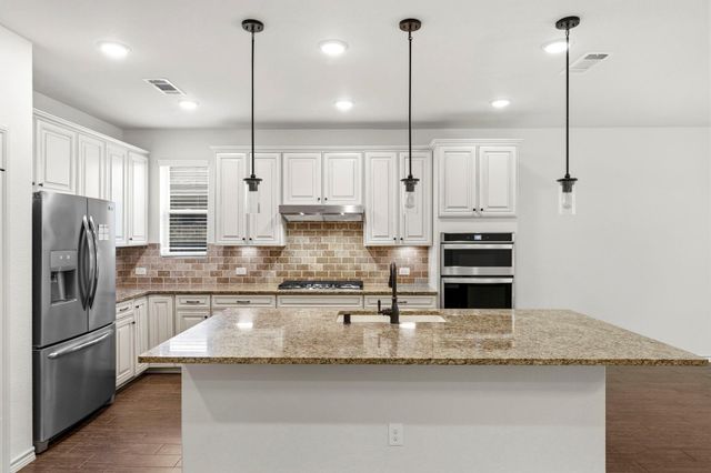 15 Pioneer Canyon Place, The Woodlands, TX 77375