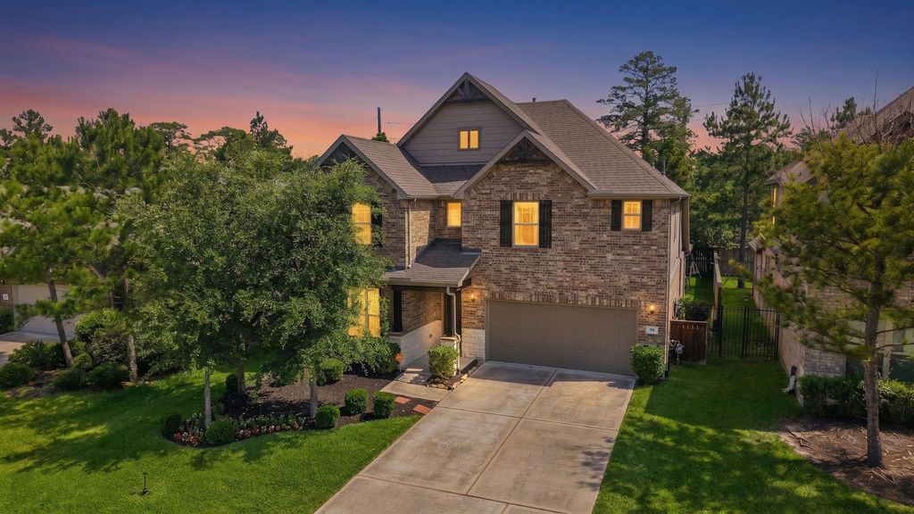 15 Pioneer Canyon Place, The Woodlands, TX 77375
