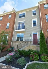 8017 SPORT VIEW RD, Landover, MD 20785