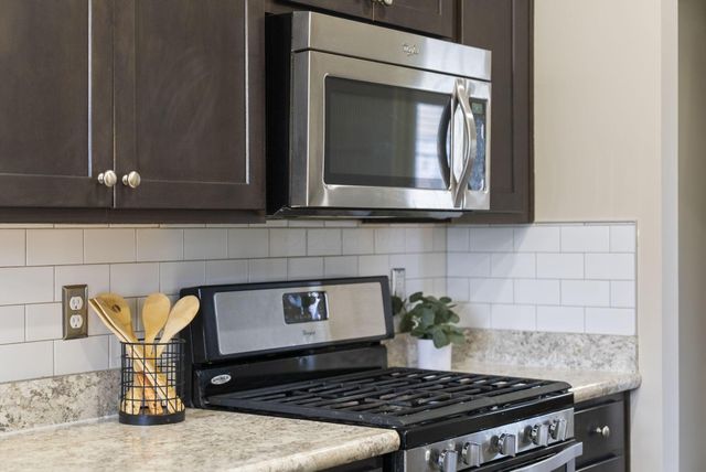 5901 Blackbird Way, Lewis Center, OH 43035