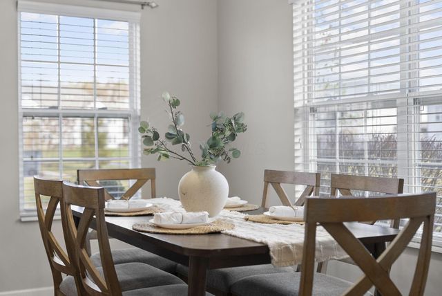 5901 Blackbird Way, Lewis Center, OH 43035