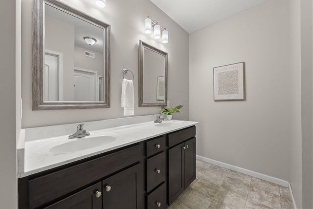 5901 Blackbird Way, Lewis Center, OH 43035