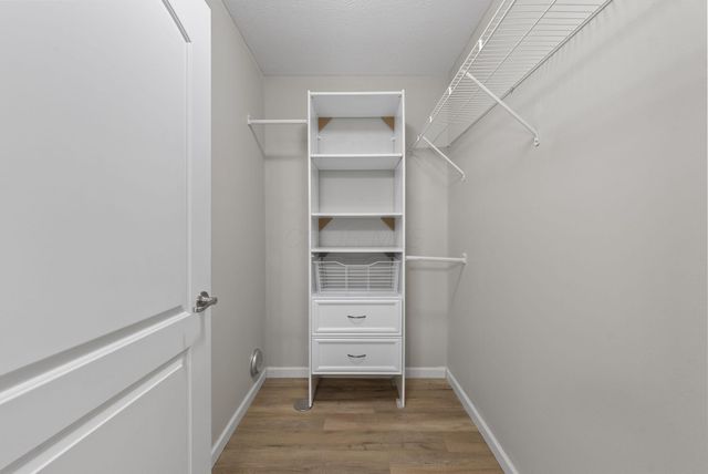 5901 Blackbird Way, Lewis Center, OH 43035