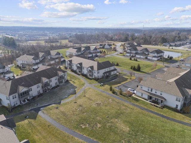 5901 Blackbird Way, Lewis Center, OH 43035