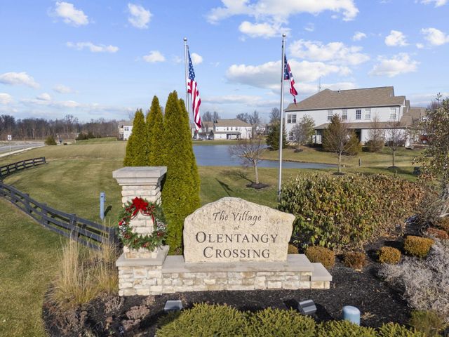 5901 Blackbird Way, Lewis Center, OH 43035