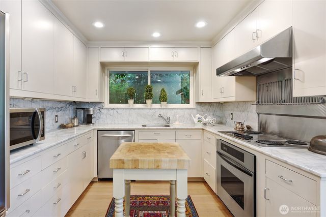 1871 40th Avenue E, Seattle, WA 98112