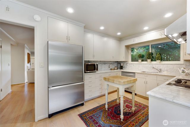 1871 40th Avenue E, Seattle, WA 98112