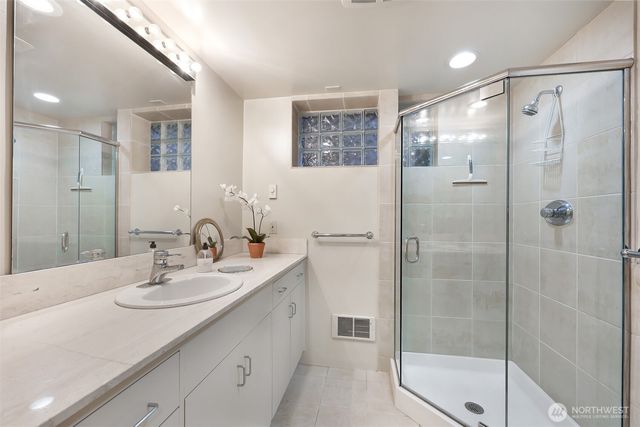 1871 40th Avenue E, Seattle, WA 98112