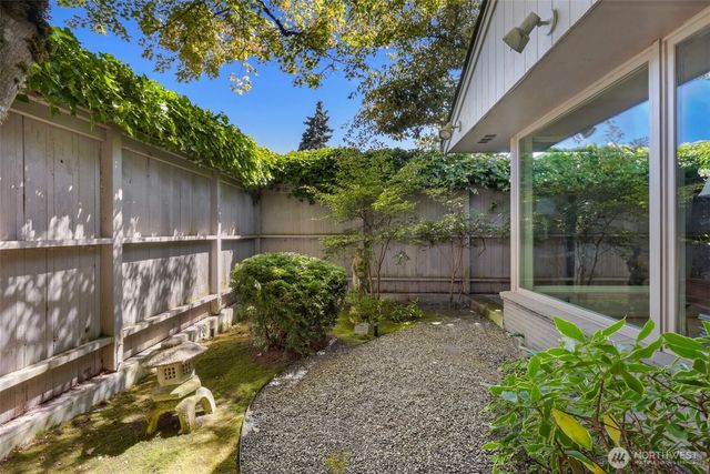 1871 40th Avenue E, Seattle, WA 98112