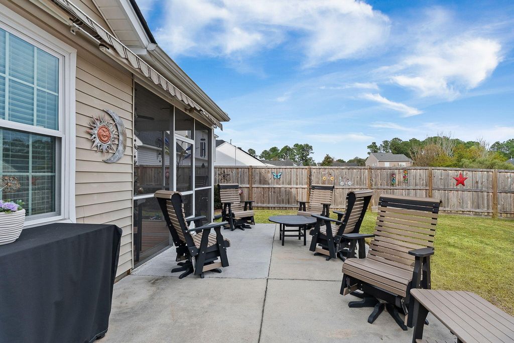 Image 39 of property listing at 9761 Stockport Circle, Summerville, SC 29485