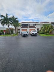 6593 Racquet Club Dr 139, Lauderhill, FL 33319
