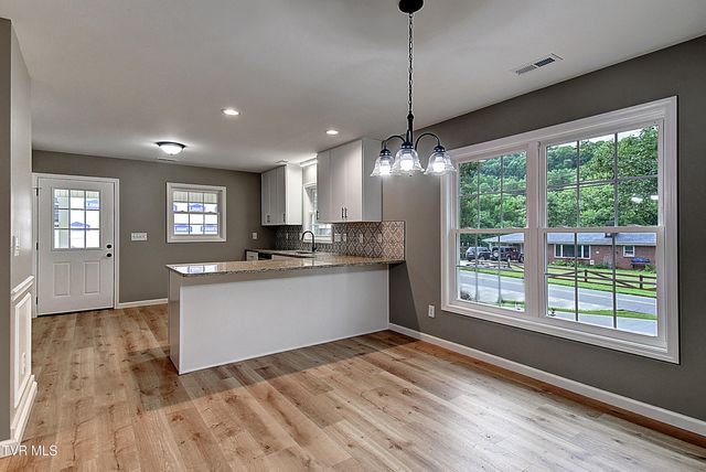 1651 Siam Road, Elizabethton, TN 37643
