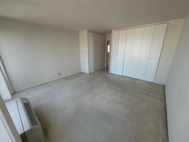 111 E Chestnut Street 24G, Chicago, IL 60611
