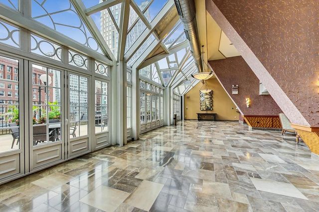 111 E Chestnut Street 24G, Chicago, IL 60611