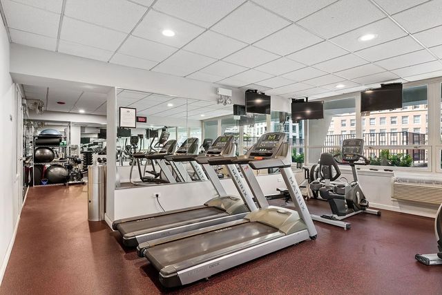 111 E Chestnut Street 24G, Chicago, IL 60611