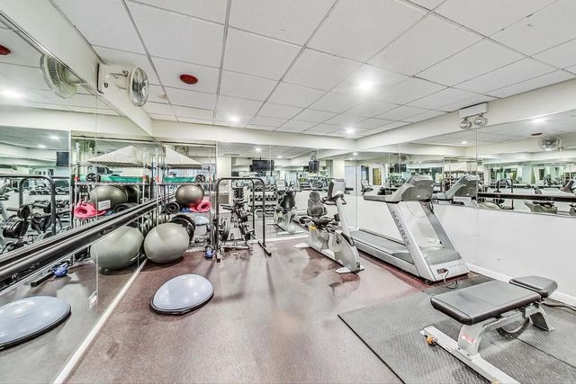 111 E Chestnut Street 24G, Chicago, IL 60611