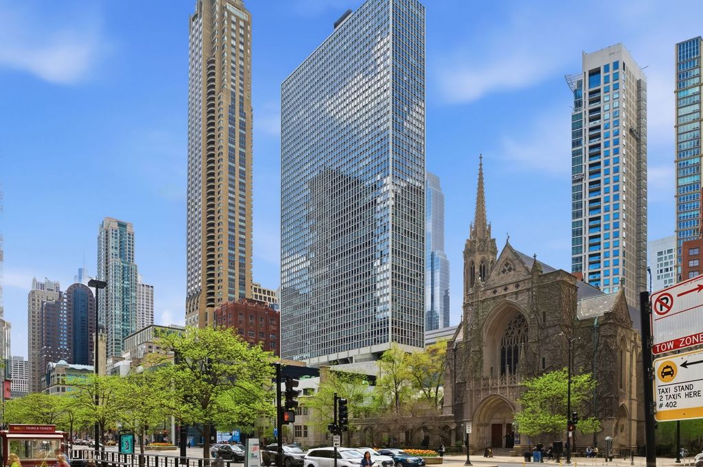 111 E Chestnut Street 24G, Chicago, IL 60611