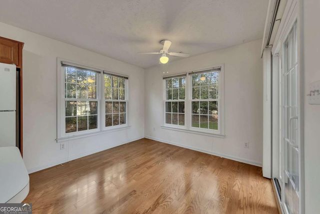 522 Huntgate Road, Woodstock, GA 30189