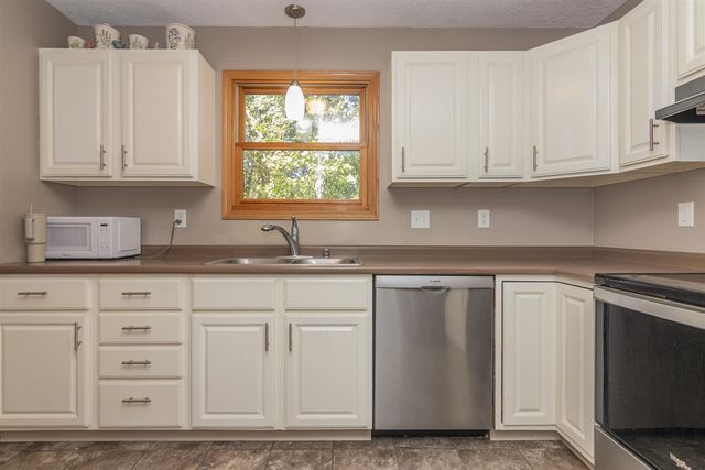 3894 Whitney Court, Kalamazoo, MI 49009