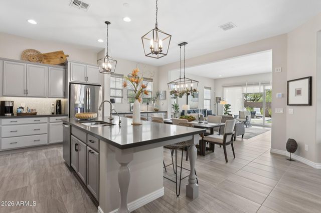 3221 E LOS GATOS Drive, Phoenix, AZ 85050