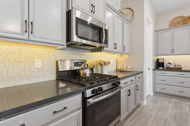 3221 E LOS GATOS Drive, Phoenix, AZ 85050