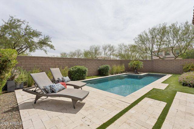 3221 E LOS GATOS Drive, Phoenix, AZ 85050