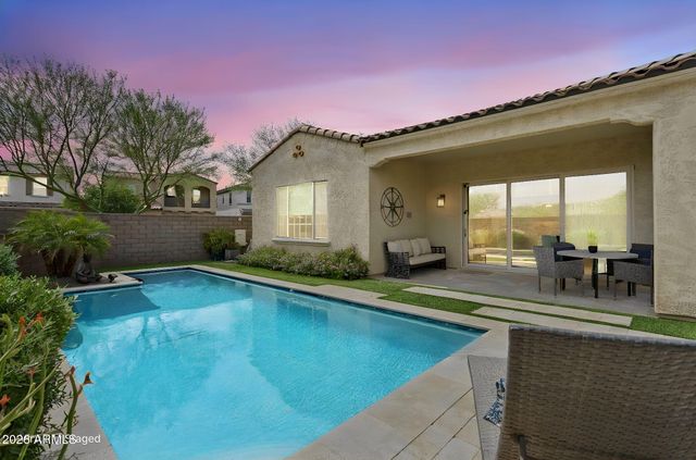 3221 E LOS GATOS Drive, Phoenix, AZ 85050