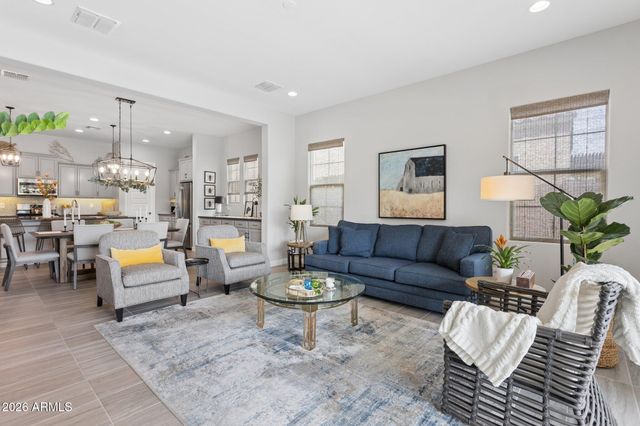 3221 E LOS GATOS Drive, Phoenix, AZ 85050