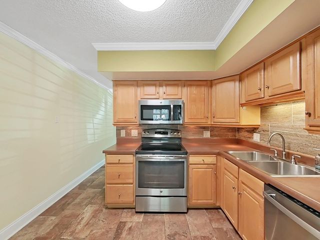 2226 SWITZERLAND WAY 4, Clearwater, FL 33763