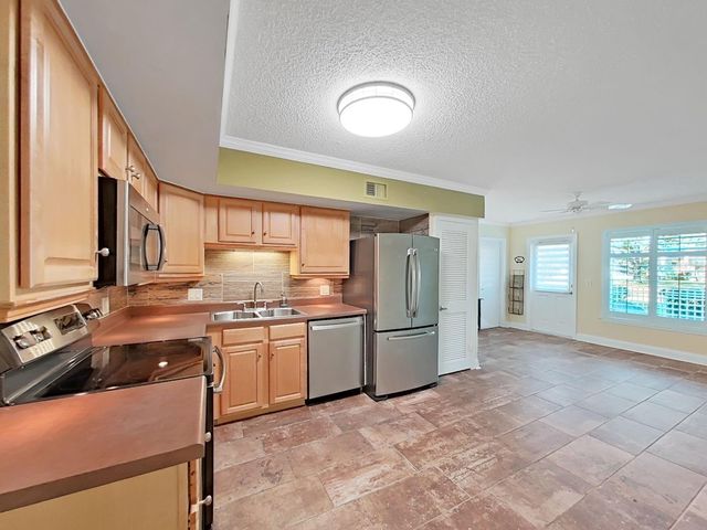 2226 SWITZERLAND WAY 4, Clearwater, FL 33763