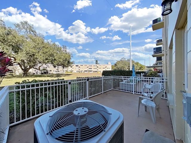 2226 SWITZERLAND WAY 4, Clearwater, FL 33763