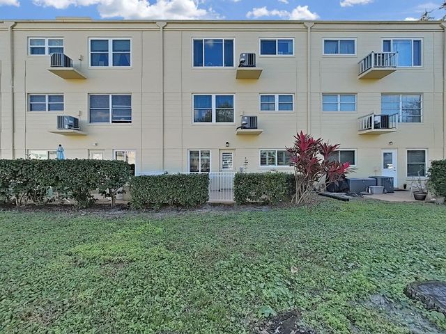 2226 SWITZERLAND WAY 4, Clearwater, FL 33763