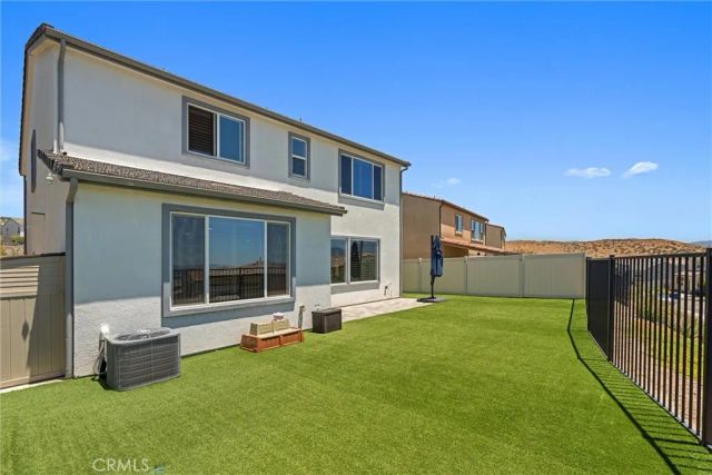 18144 Meridian lane, Saugus, CA 91350