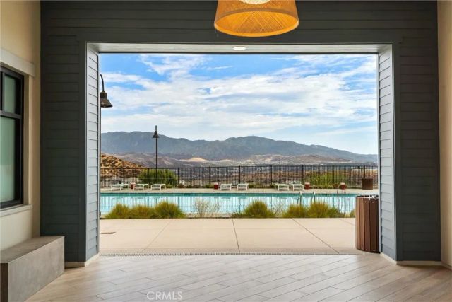 18144 Meridian lane, Saugus, CA 91350