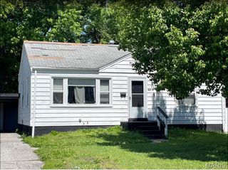 8239 Fay Drive, St Louis, MO 63134