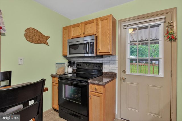 4909 DELBROOK RD, Mechanicsburg, PA 17050