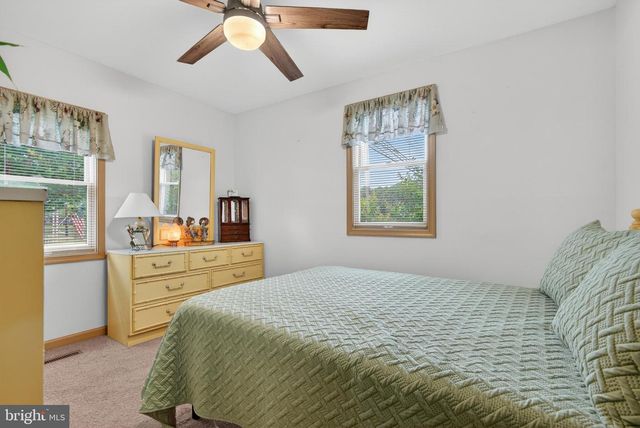 4909 DELBROOK RD, Mechanicsburg, PA 17050