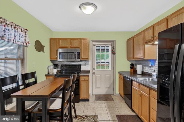 4909 DELBROOK RD, Mechanicsburg, PA 17050