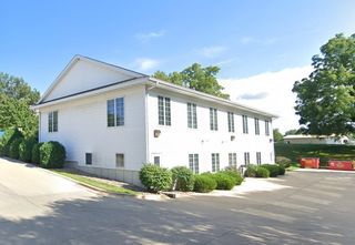 3037 Center Point Rd NE #200, Cedar Rapids, IA 52402