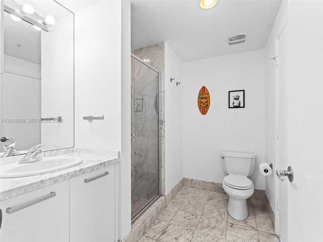 244 Biscayne Blvd 701, Miami, FL 33132