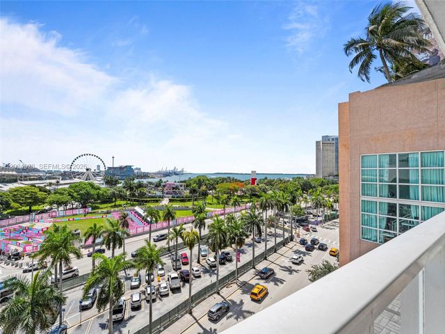 244 Biscayne Blvd 701, Miami, FL 33132