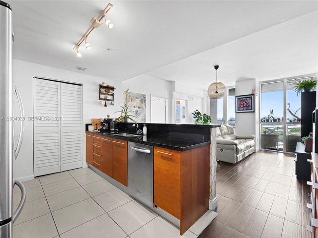 244 Biscayne Blvd 701, Miami, FL 33132