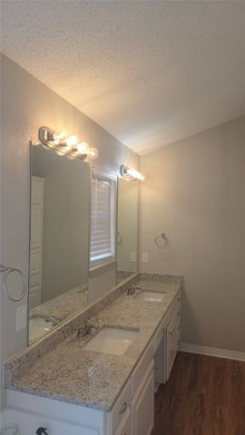 6009 Kenilworth Drive, Arlington, TX 76001