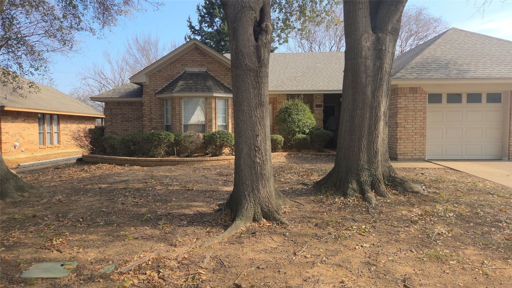 6009 Kenilworth Drive, Arlington, TX 76001