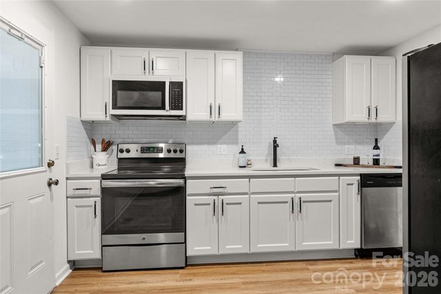 8424 Othello Place, Charlotte, NC 28227